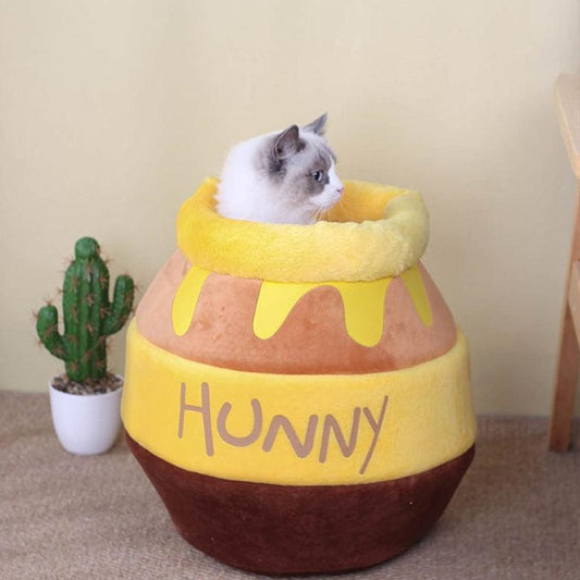 Cozy Cat Cave - Plush And Warm Hideaway For Cats And Kittens